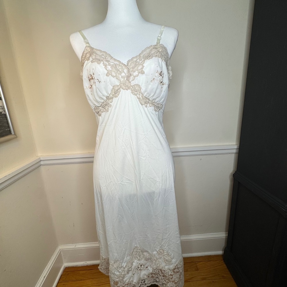 Van Raalte Lingerie vintage 34 White Satin Slip Panty set Lace Embroidery fairy